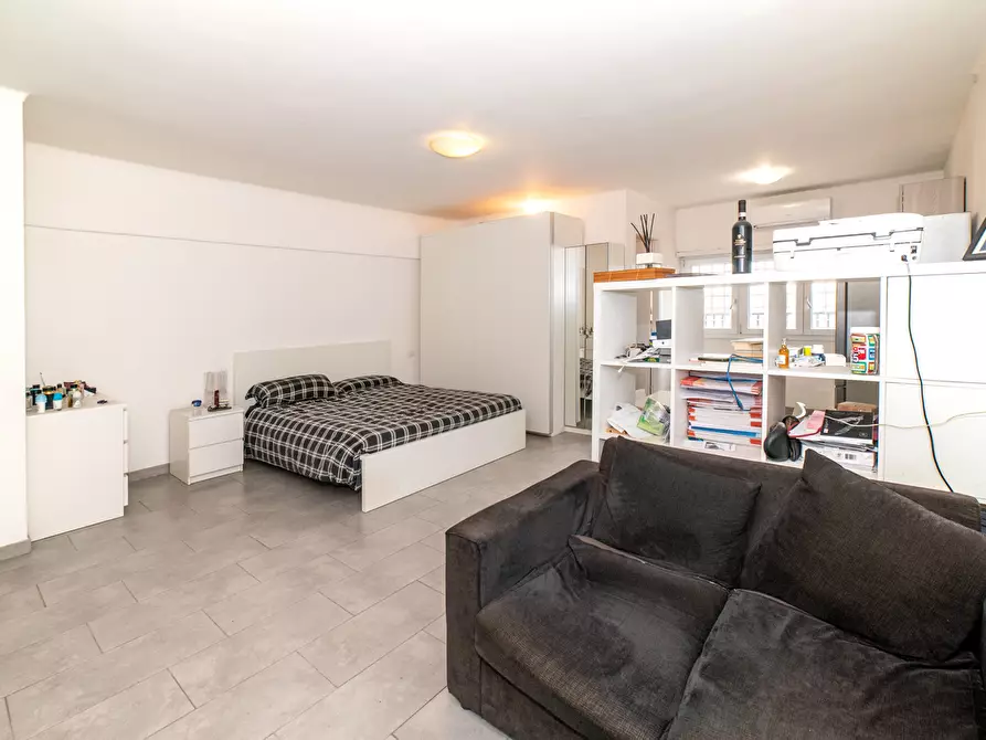 Immagine 9 di Appartamento in vendita  in Via Michelangelo Peroglio, 27 a Roma