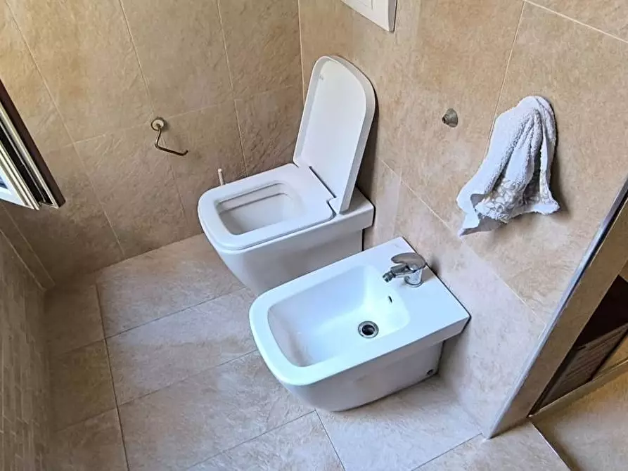 Immagine 39 di Appartamento in vendita  in Via Foria a Napoli