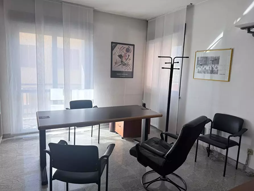 Immagine 8 di Ufficio in affitto  in Corso Padre Lorenzo, 29 a Aosta