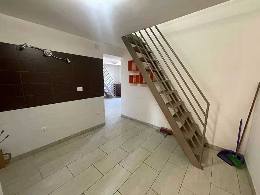 Immagine 4 di Appartamento in affitto  in Via foria a Napoli