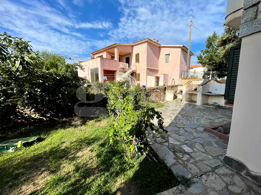 Immagine 25 di Villetta a schiera in vendita  in Via Dora Baltea, 10 a Budoni