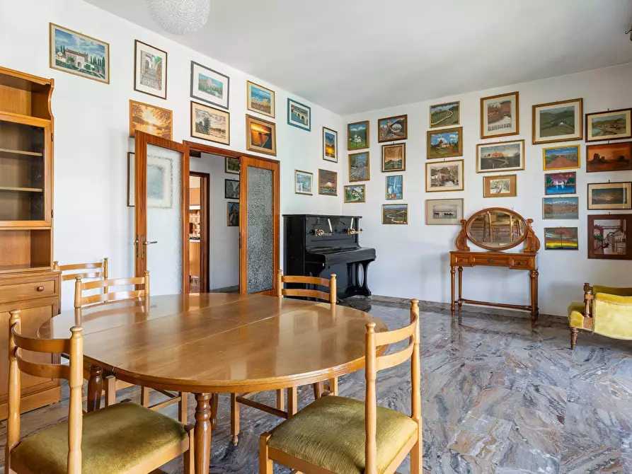 Immagine 5 di Appartamento in vendita  in Viale Roma, 13 a Bologna