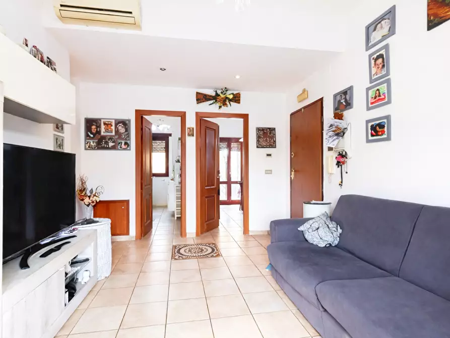 Immagine 2 di Appartamento in vendita  in Via LEONARDO MELLANO, 127 a Roma