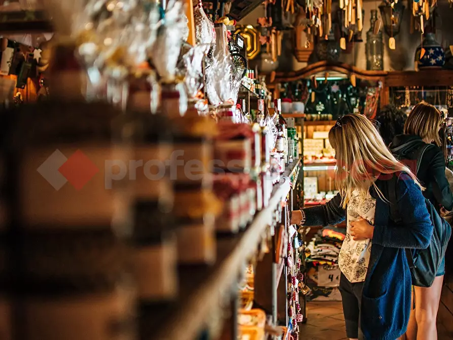Immagine 18 di Negozio in vendita  in Via Del Gallitello, SNC a Potenza
