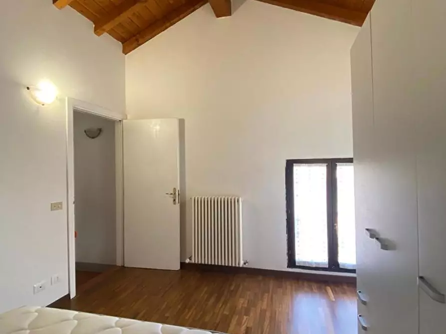 Immagine 15 di Appartamento in affitto  in Corso Guercino, 76 a Cento
