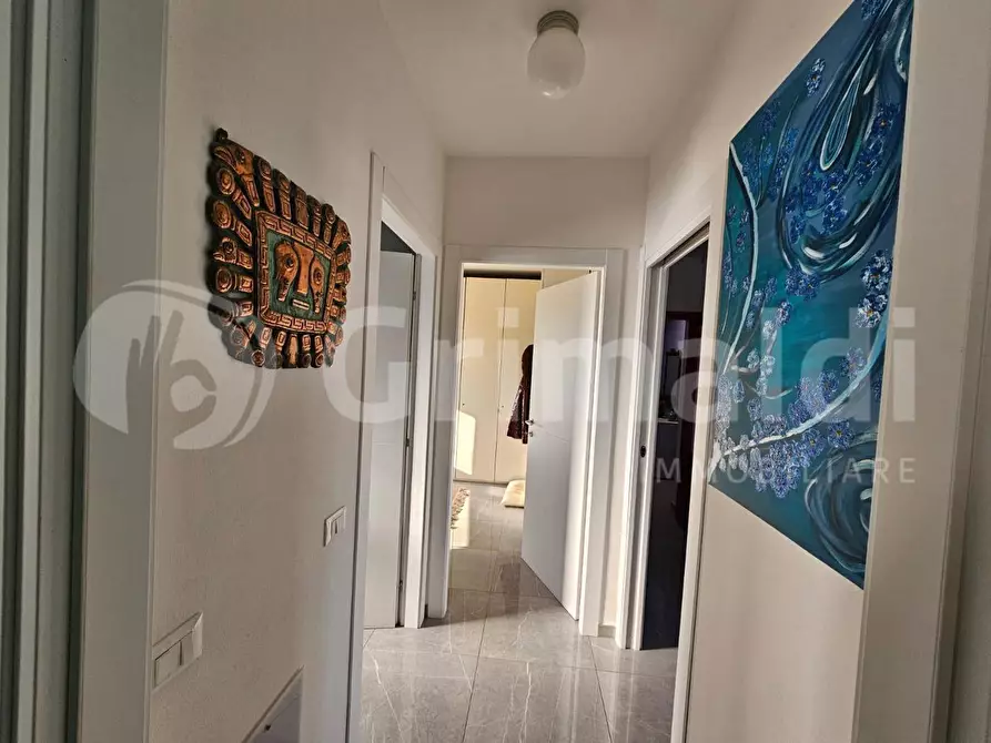 Immagine 10 di Appartamento in vendita  in Via GIUSEPPE UNGARETTI, NCS a Inverno E Monteleone