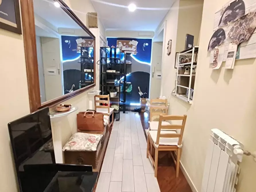 Immagine 9 di Appartamento in vendita  in Piazza Arcangelo Scacchi a Napoli