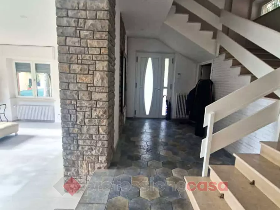 Immagine 4 di Villa in vendita  in Strada Dei Conservoni a Perugia