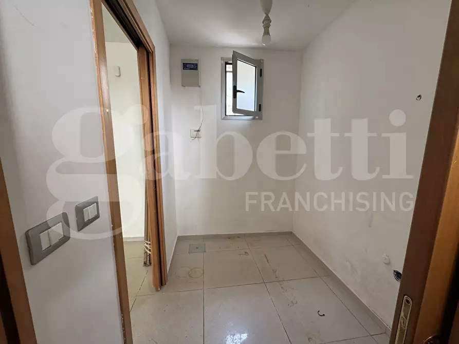 Immagine 7 di Negozio in affitto  in Via Garibaldi, 35 a Porto Cesareo