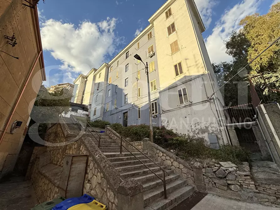 Immagine 1 di Appartamento in vendita  in Via MASCIARI, 8 a Catanzaro