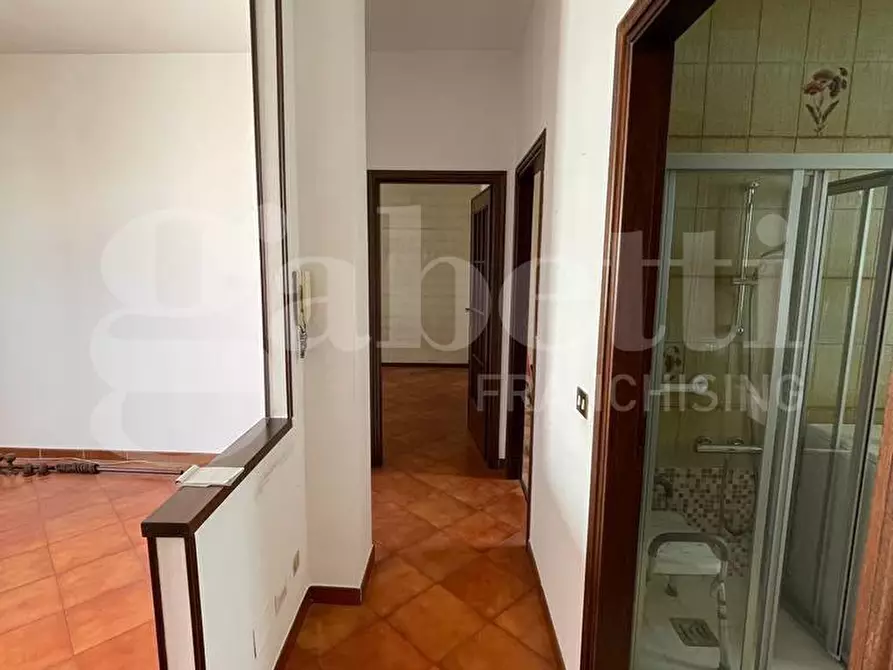 Immagine 11 di Appartamento in vendita  in Via Monterosi a Roma