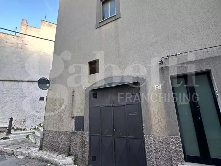 Immagine 2 di Casa indipendente in vendita  in Via Guiscardi a Ostuni