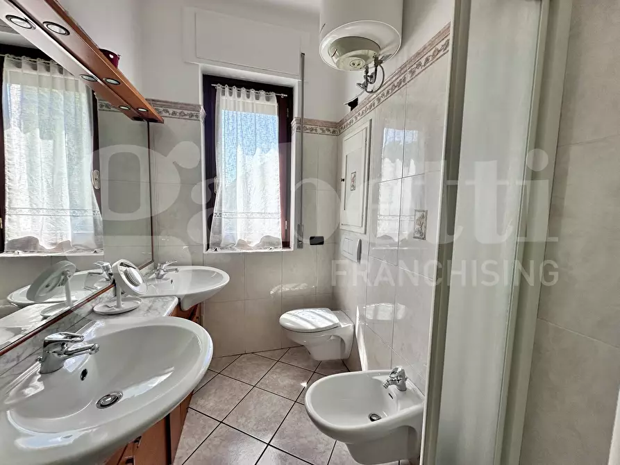 Immagine 25 di Appartamento in vendita  in Via Volta, 1 a Barni