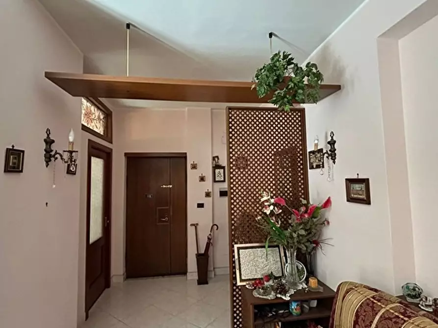 Immagine 2 di Appartamento in vendita  in Via Michele Guadagno a Napoli