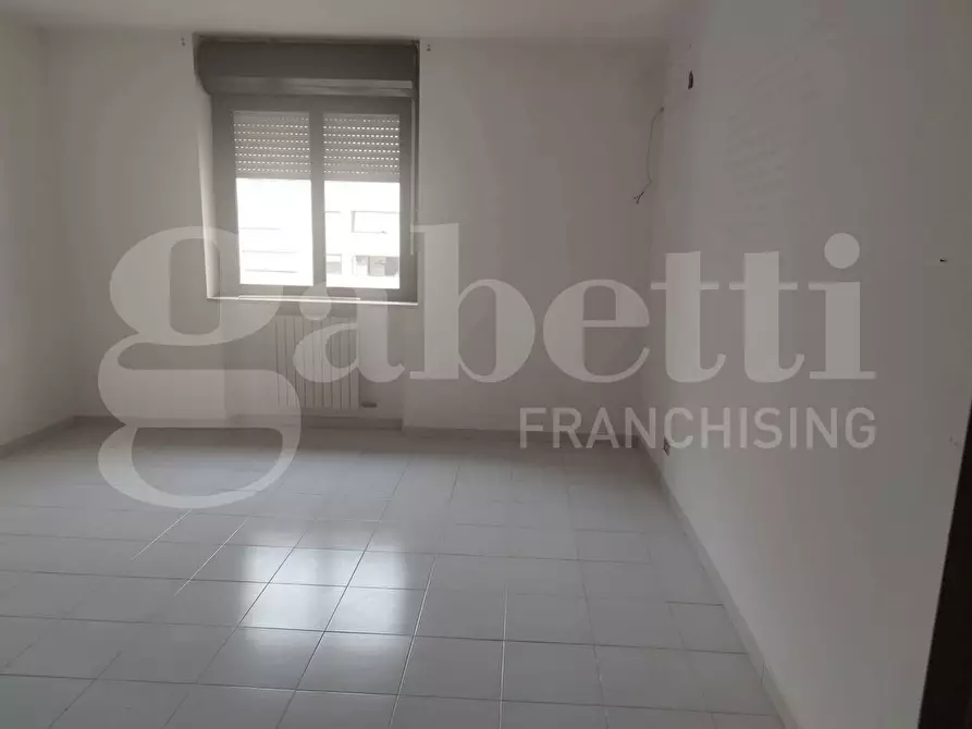 Immagine 14 di Appartamento in vendita  in Piazza SANDRO PERTINI, 5 a Taranto