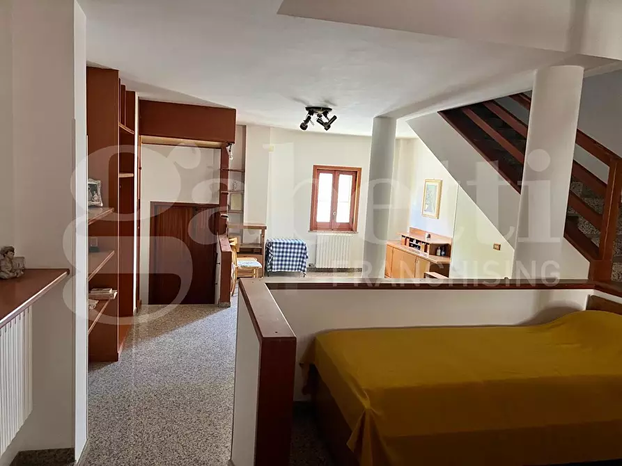 Immagine 5 di Palazzo in vendita  in Via RIMEMBRANZE, 131 a Montemesola