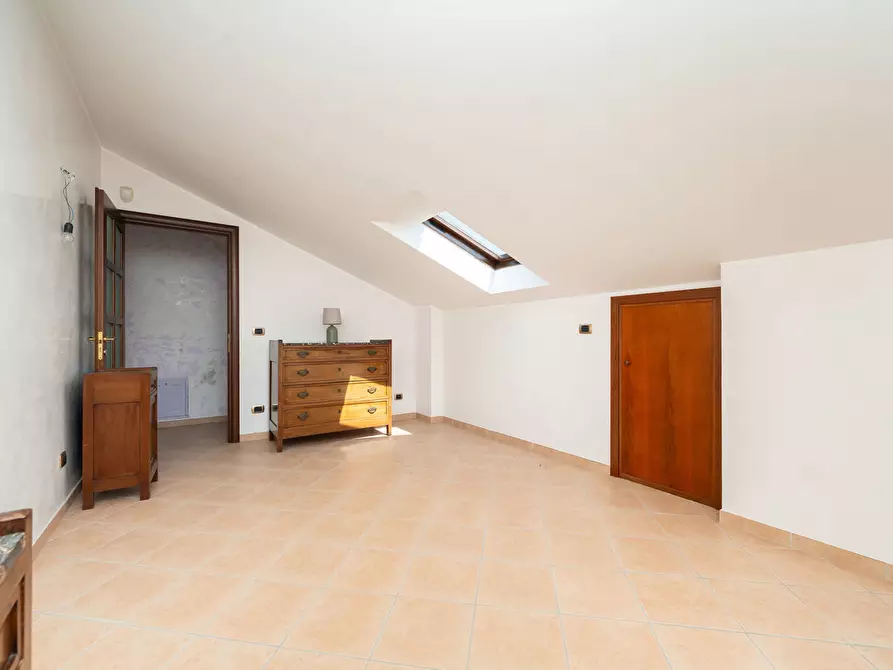 Immagine 32 di Villa in vendita  in Viale Veneto a Orbassano