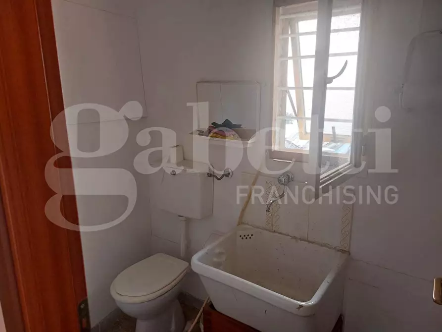 Immagine 10 di Laboratorio in vendita  in Via MOTTOLA D'AMATO, SNC a Catanzaro