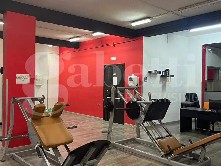 Immagine 18 di Attività commerciale in vendita  in Via A. Santillo, 10 a Orta Di Atella