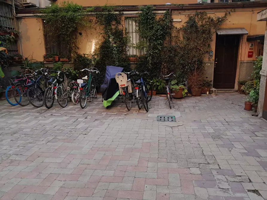 Immagine 11 di Box auto in vendita  in Via California, 22 a Milano