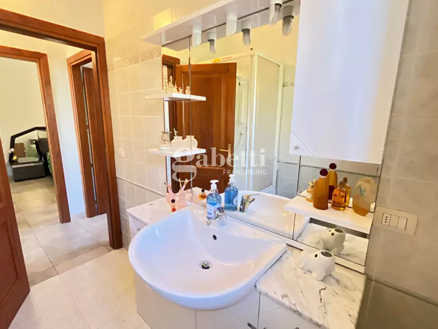 Immagine 25 di Villa in vendita  in Via Diomede, 13 a Budoni