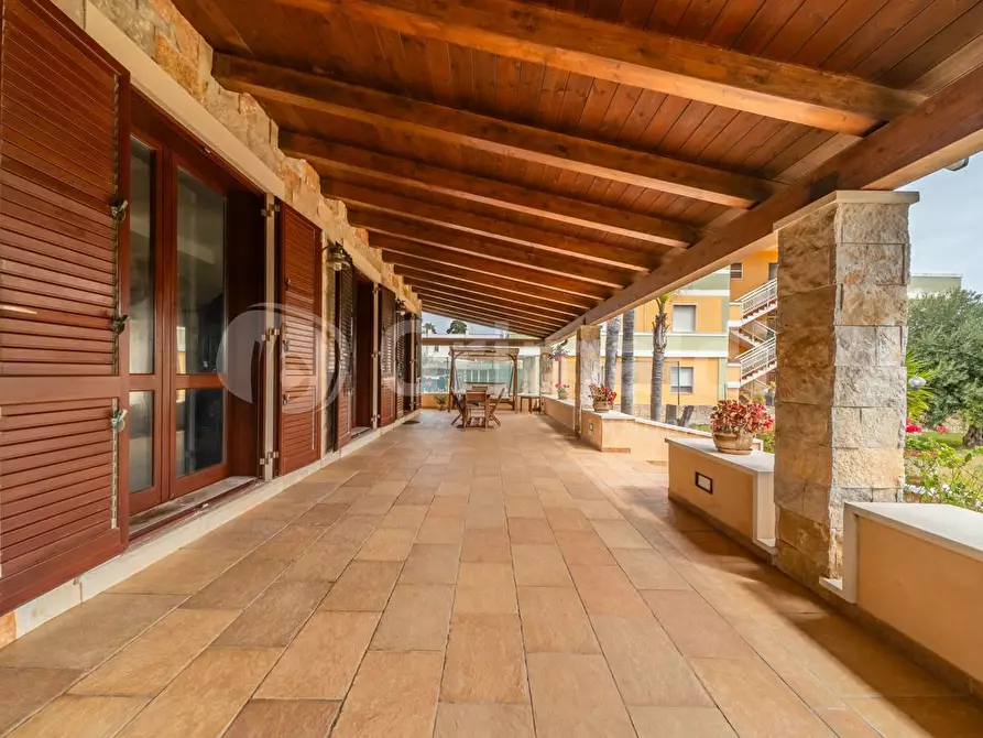 Immagine 7 di Villa in vendita  in Via Sandro Pertini a Avola