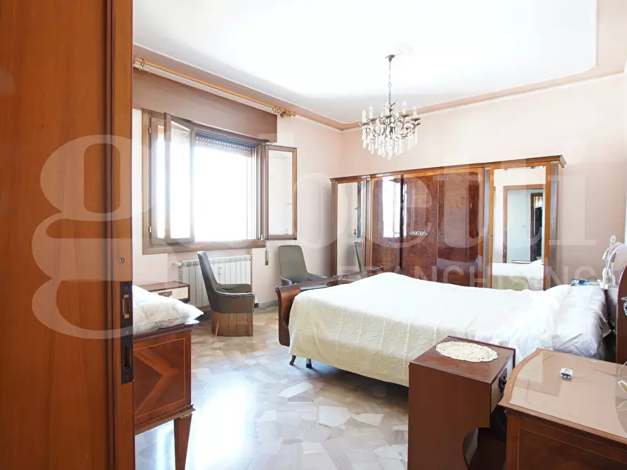 Immagine 18 di Appartamento in vendita  in Via Rielta, . a Venezia