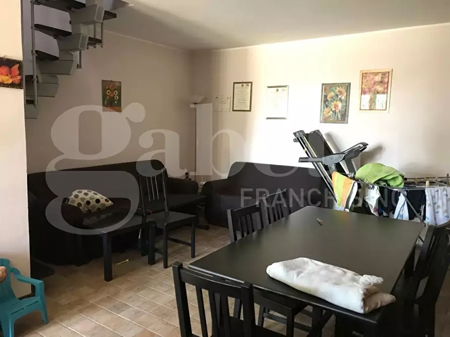 Immagine 16 di Villetta a schiera in vendita  in Via GAMBIERI, 9 a Settingiano