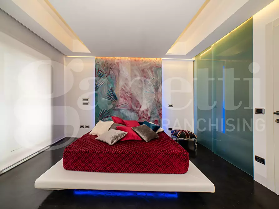 Immagine 9 di Appartamento in vendita  in Viale Cesare Pavese, 267 a Roma