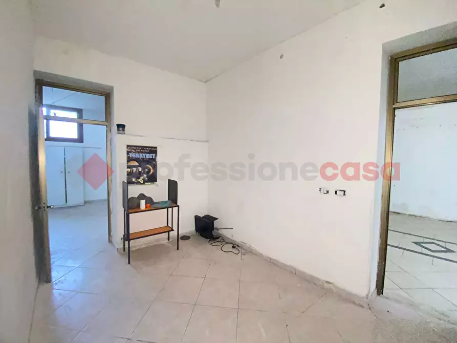 Immagine 18 di Negozio in vendita  in Via Piazza, snc a Sessa Aurunca