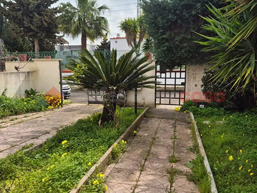 Immagine 41 di Villa in vendita  in Piazza DELLE ORCHIDEE, 18 a Brindisi