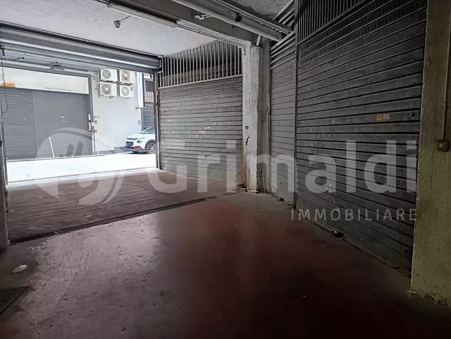 Immagine 4 di Magazzino in vendita  in Via Quinto Novio a Roma