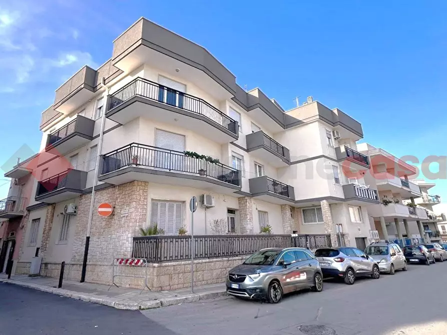 Immagine 1 di Casa indipendente in vendita  in Via pellegrini a Polignano A Mare