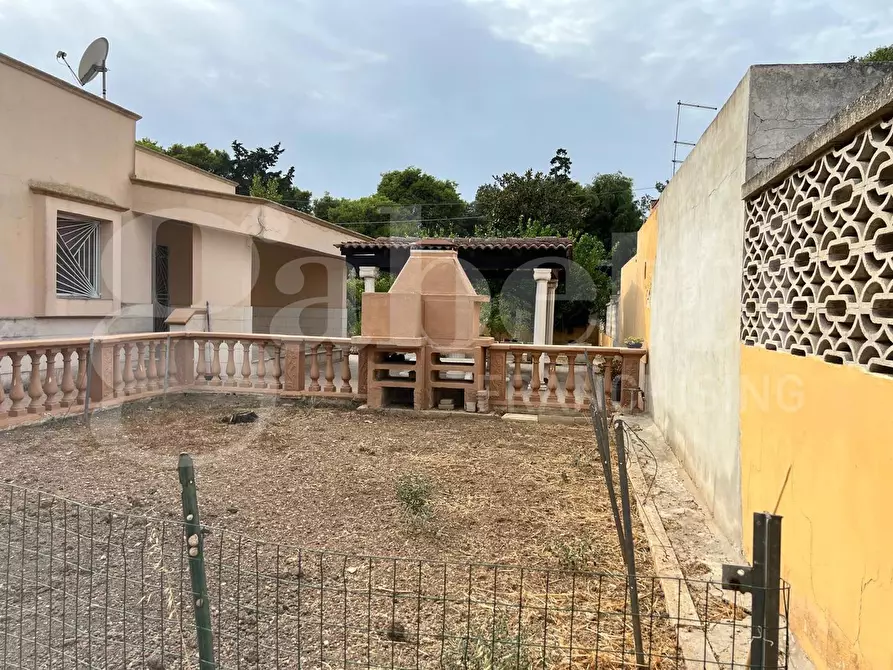 Immagine 9 di Casa bifamiliare in vendita  in Via PETUNIE, 2 a Taranto