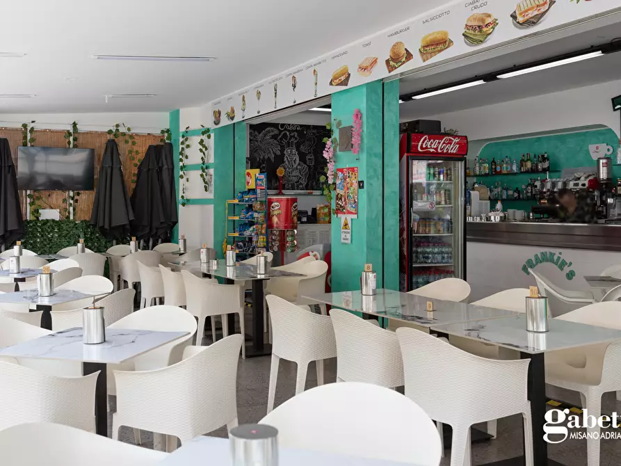 Immagine 10 di Bar / Ristorante in vendita  in Via Dante a Cattolica