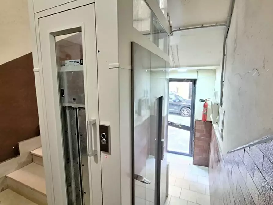 Immagine 11 di Appartamento in vendita  in Vico S. Erasmo a Napoli