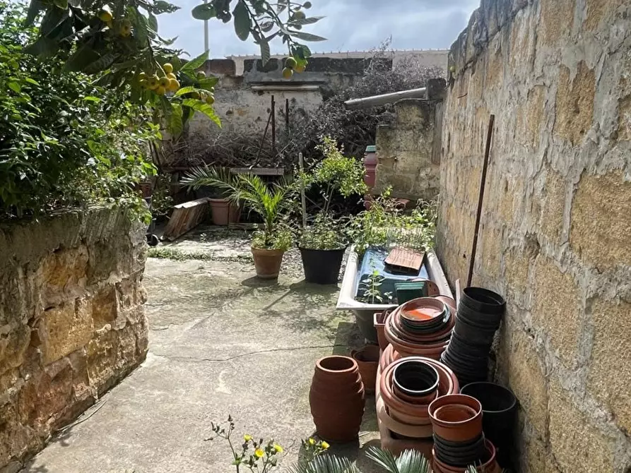 Immagine 6 di Palazzo in vendita  in Via Conte Federico, 178/F a Palermo