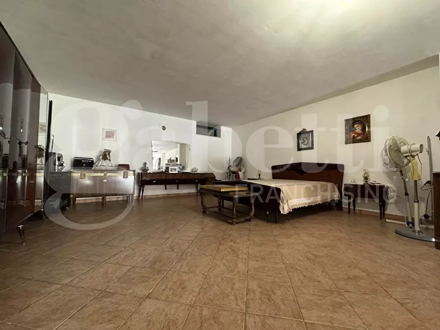 Immagine 39 di Villa in vendita  in Via San Gregorio Armeno, 42 a Nardo'
