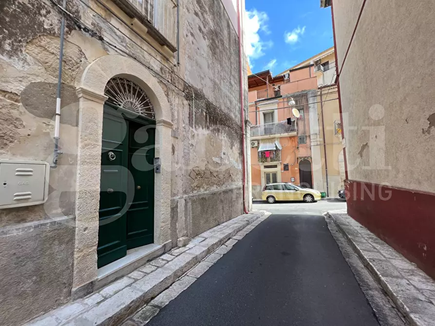 Immagine 46 di Appartamento in vendita  in Via Traspontino, 11 a Ragusa