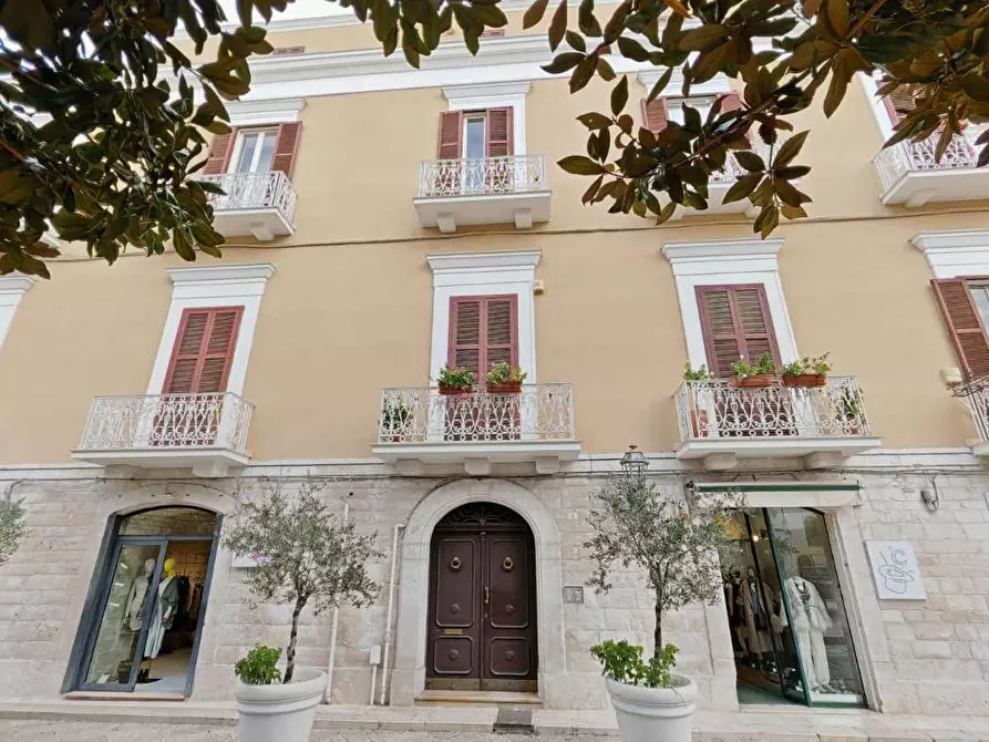 Immagine 2 di Appartamento in vendita  in Piazza della LibertÃ , 6 a Trani