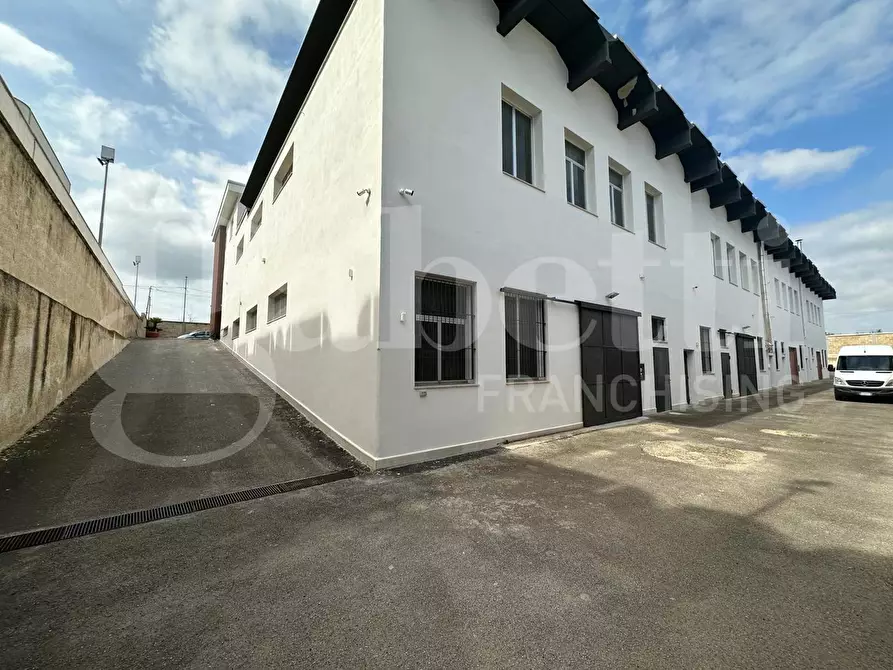 Immagine 6 di Capannone industriale in affitto  in Strada del Carro a Bisceglie