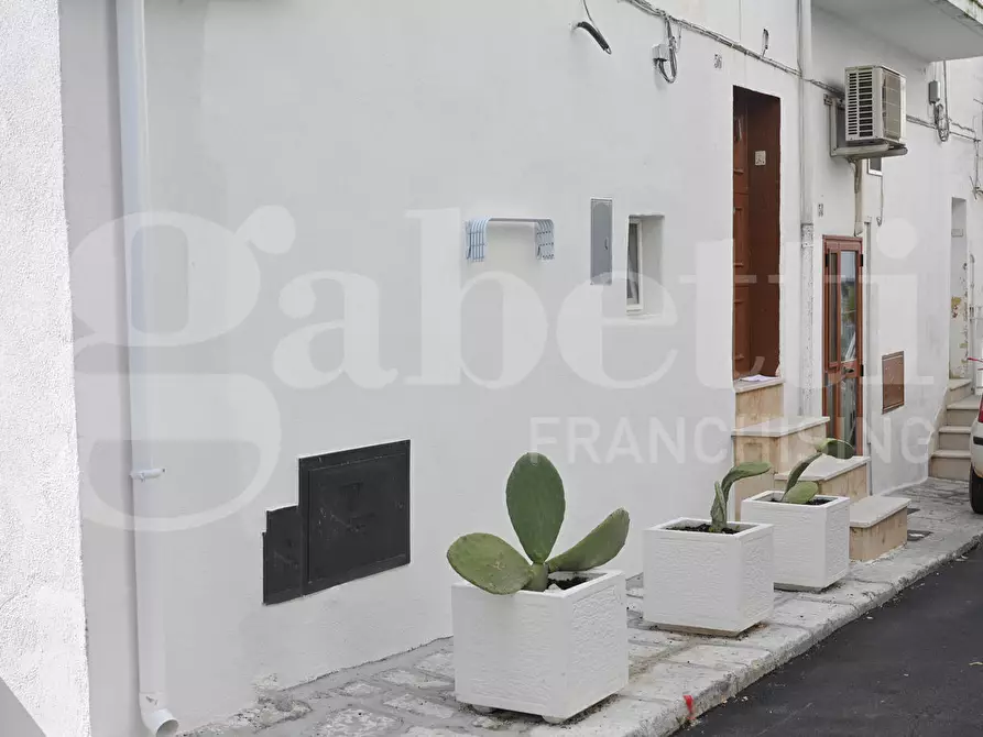Immagine 3 di Casa indipendente in vendita  in Via Piccinni a Ostuni