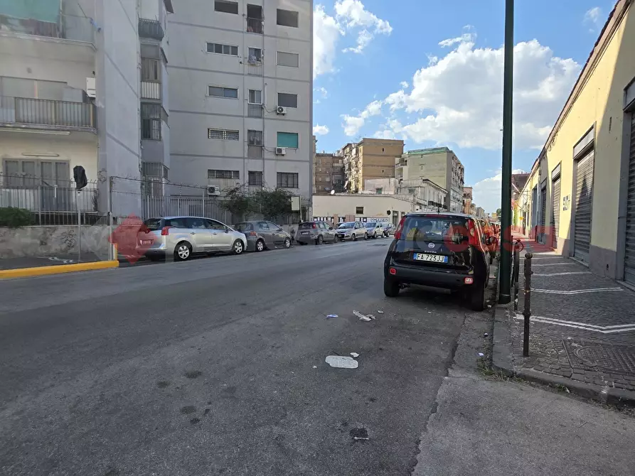 Immagine 3 di Ufficio in vendita  in Via Ferrante Imparato, 33 a Napoli