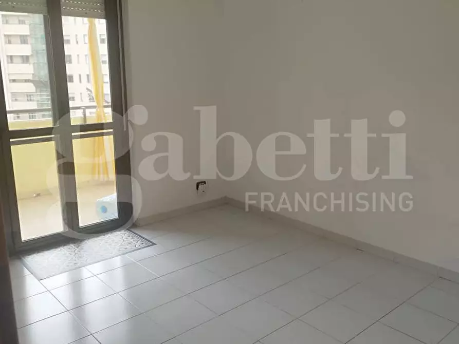 Immagine 11 di Appartamento in vendita  in Piazza SANDRO PERTINI, 5 a Taranto