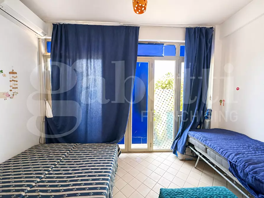 Immagine 27 di Casa trifamiliare in vendita  in Via lungomare tor san lorenzo, 57 a Ardea