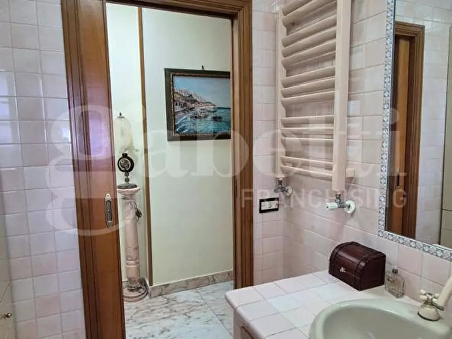 Immagine 25 di Appartamento in vendita  in Via Carminiello, 61 a Torre Annunziata