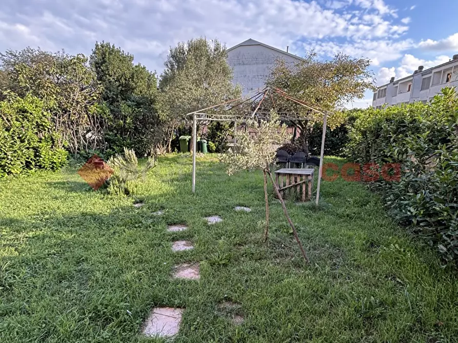 Immagine 4 di Villetta a schiera in vendita  in Via Manzoni, 3 a Torrevecchia Pia