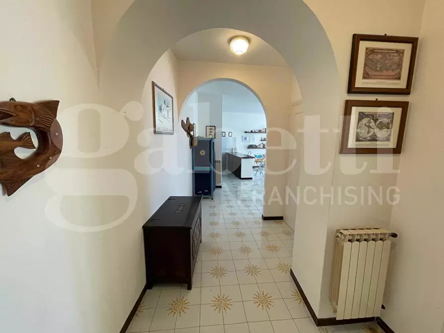 Immagine 8 di Appartamento in vendita  in Via Angioina, 25 a Gaeta
