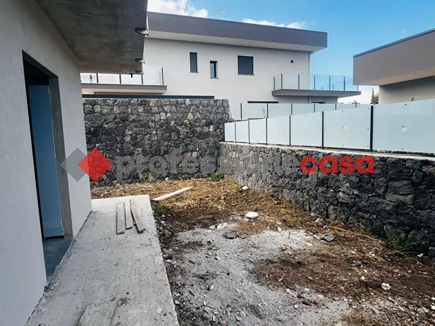 Immagine 22 di Villa in vendita  in Viale Cristoforo Colombo a Acireale