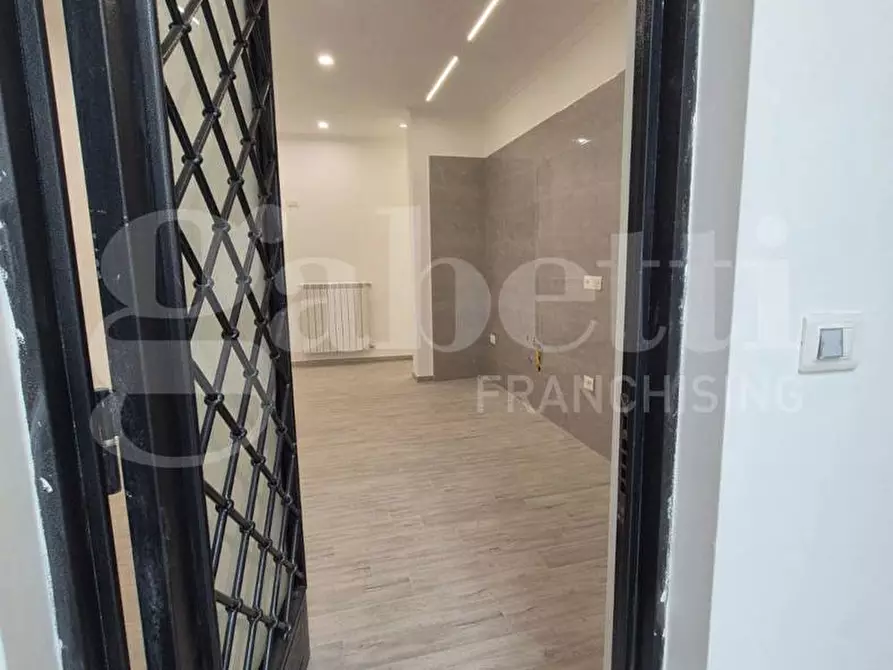 Immagine 3 di Appartamento in vendita  in Largo Cuparella, 15 a Torre Annunziata